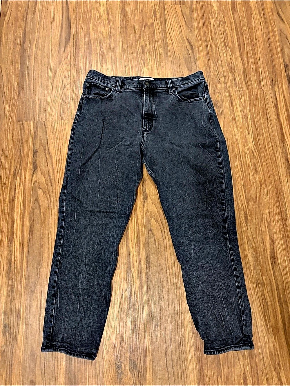 Abercrombie & Fitch The Mom High Rise Jeans Black Waist 33